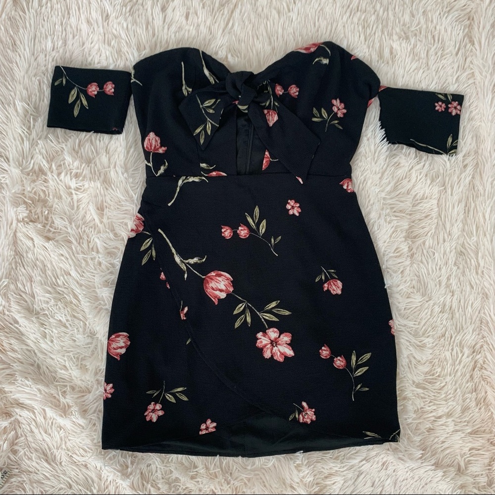 TOBI Fiona Off Shoulder Shift Dress